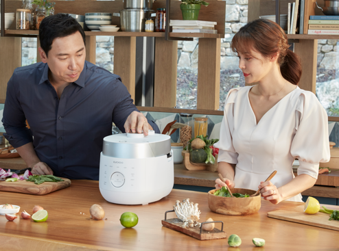 10  Rice Cooker Pilihan Multi Guna. Ada yang Bisa Buat Presto dan Masak Rendang