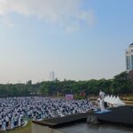 Didukung Embassy of India, Unesa Pecahkan Rekor MURI dengan Peserta Disabilitas Terbanyak dalam Yoga Bersama