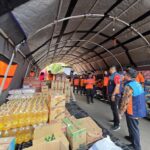 Percepat Respons Darurat Gempa NTT, IDSurvey Group Salurkan 2,4 Ton Bantuan melalui BNPB
