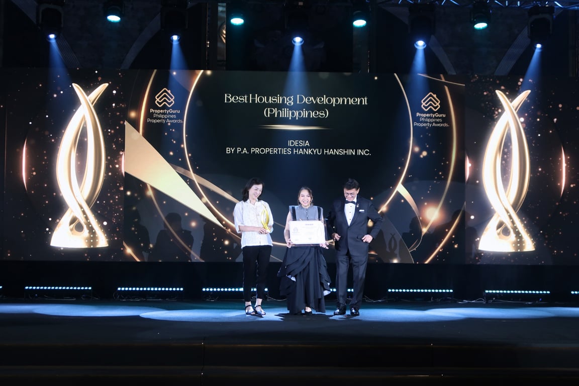 Best Housing Development (Philippines) Award, received by Asa Toda, Vice President, HHPC Philippines, and Atty. Marianne Reyna C. Lina-Cruz, CEO & President of P.A. Properties and P.A. Properties Hankyu Hanshin
