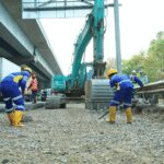 Jaga Kualitas Jalan dan Keselamatan Pengguna, JMTM Laksanakan Preservasi di Sejumlah Titik Tol Jakarta–Cikampek