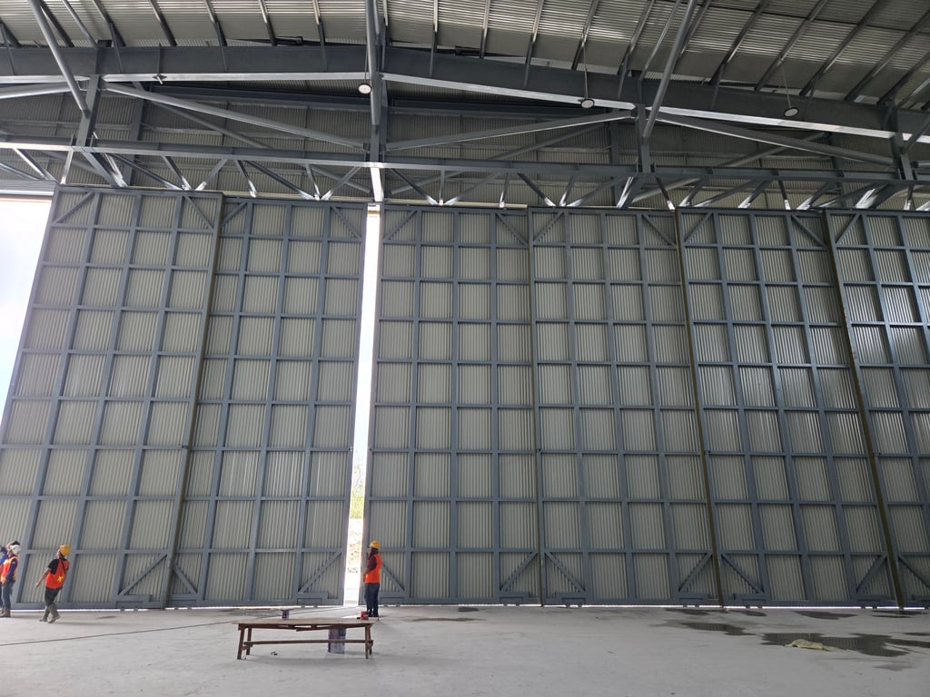 Sistem Pintu Sliding Tingkatkan Efisiensi Operasional Gudang dan Area Industri